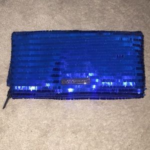 Bcbg wallet w